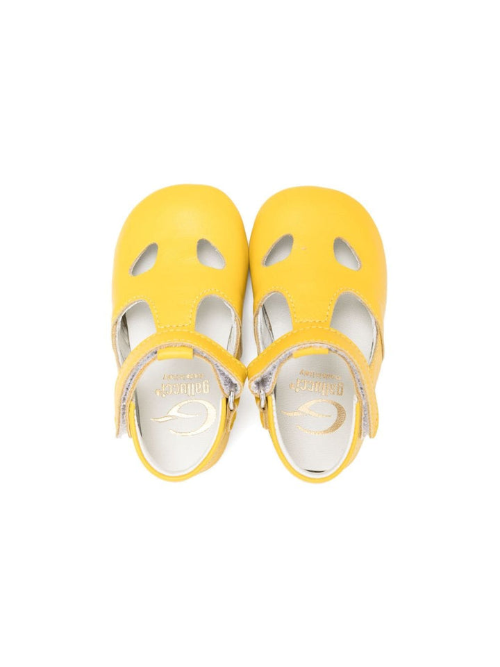 scarpe  gialle neonato