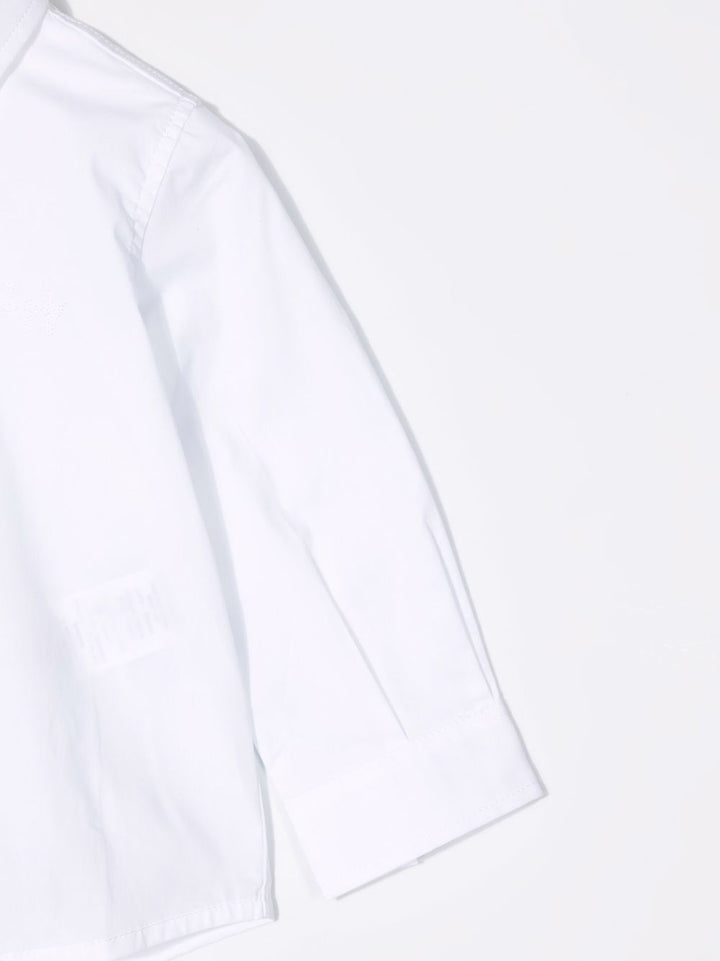 Chemise blanche nouveau-né