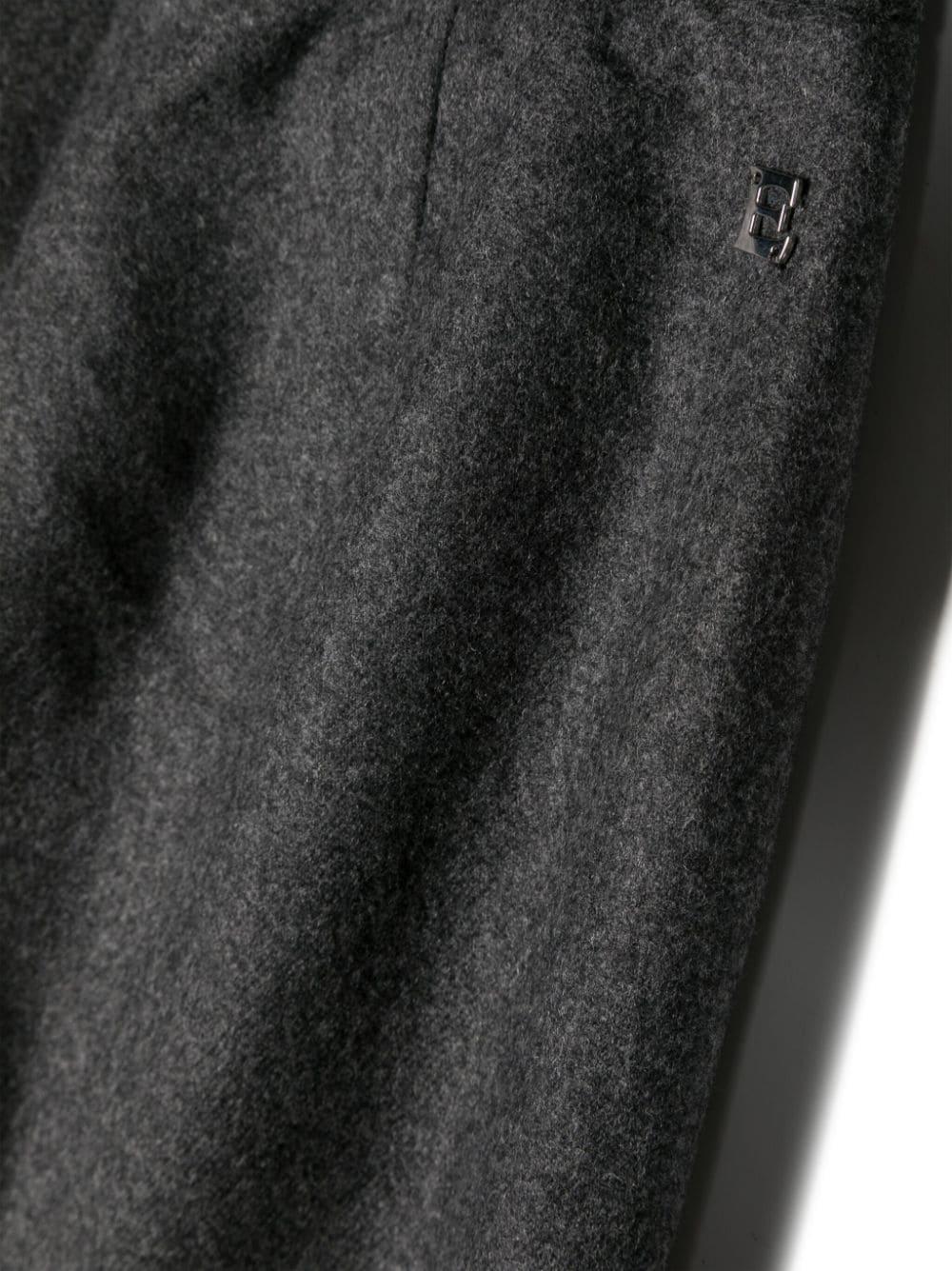 Pantaloni antracite bambina con placca logo