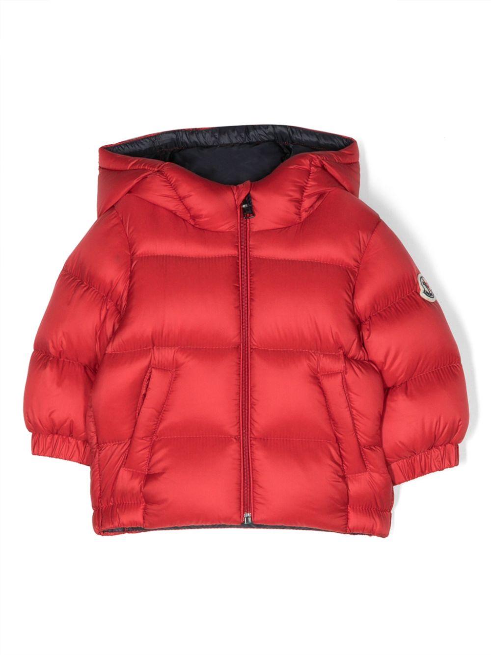 Piumino rosso neonato con applicazione 1A0004153048 45E Moncler Kids 