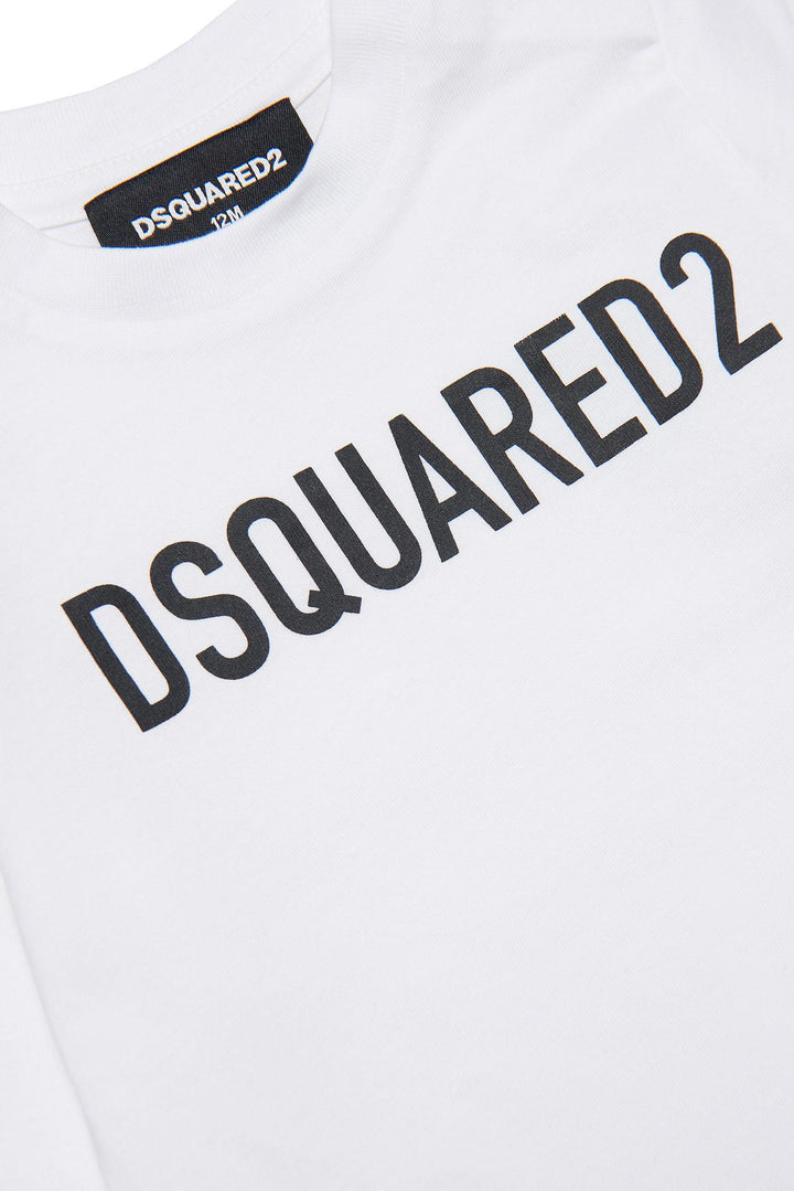 Maglia bianca,con stampa frontale e chiusura laterale con bottoni,