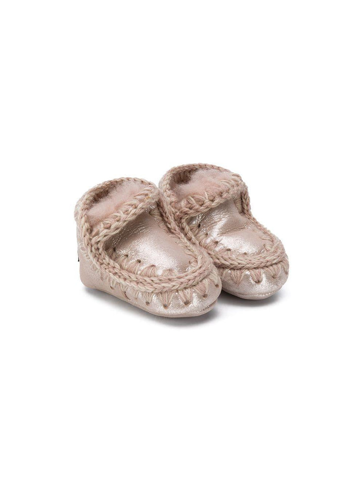 Scarpe rosa neonata