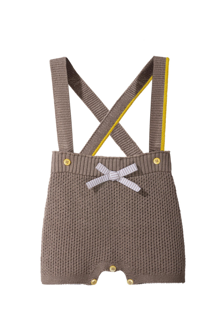 Shorts marroni con bretelle