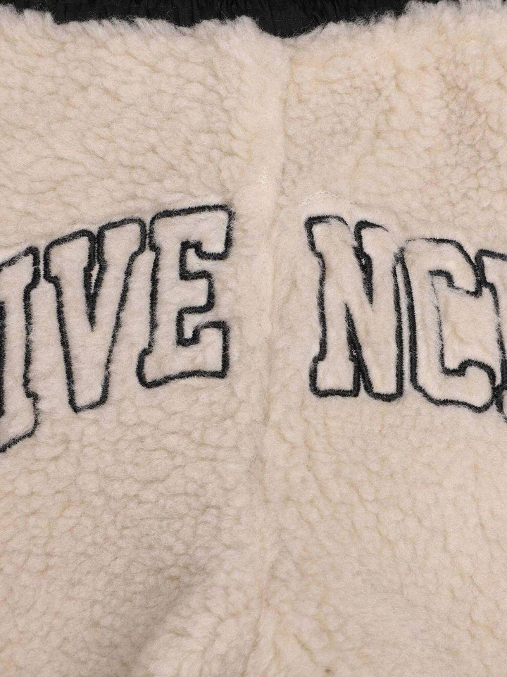 Pantaloni beige neonato