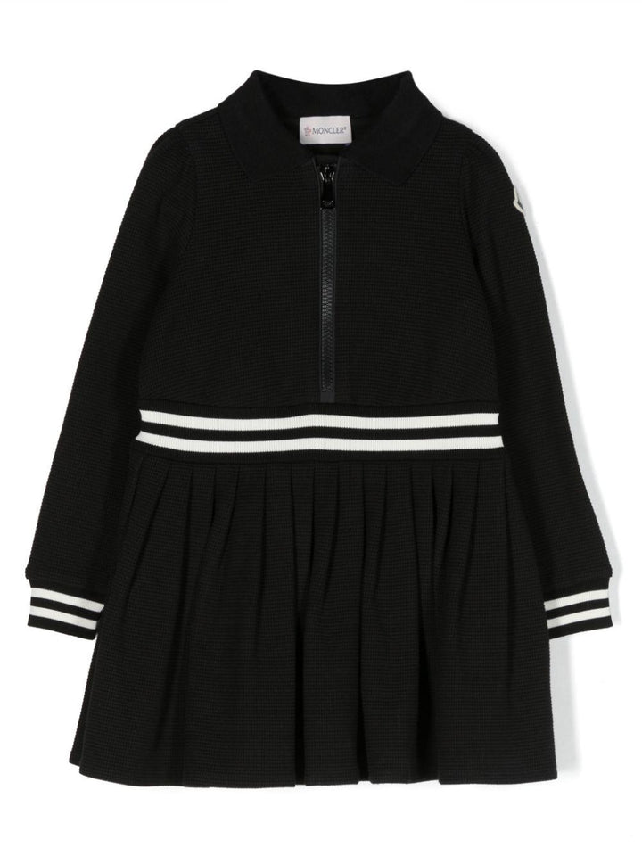 Vestito nero bambina,con bande bianche sulla vita e sulle maniche