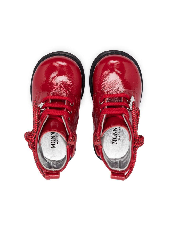 Stivale rosso stringato bambina con logo patch