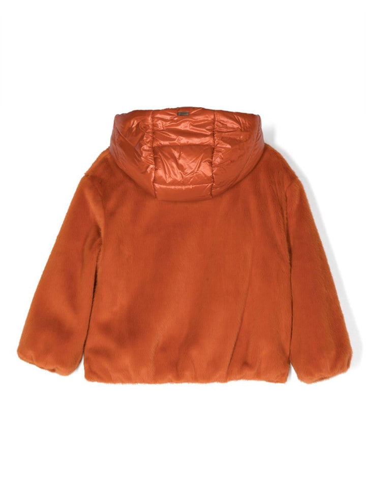 Giubbino arancione bruciato bambina
